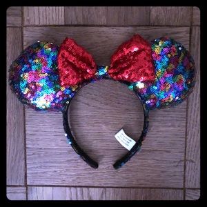 Minnie Mouse Rainbow Ears